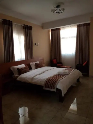 Select Hotel