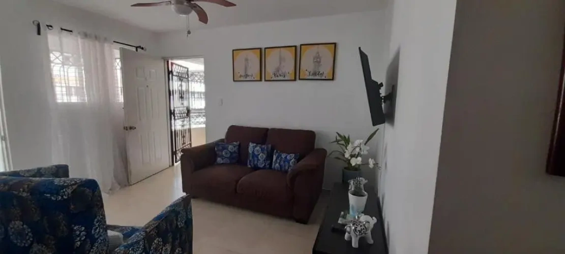3 Bedrooms Apartment