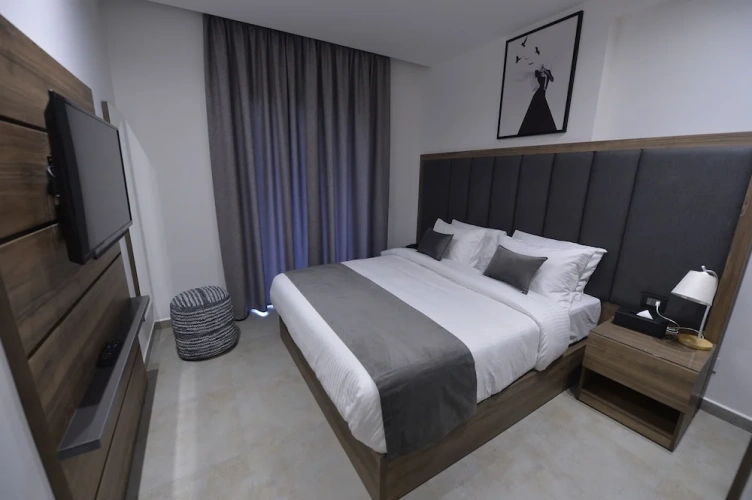 Economy Suite