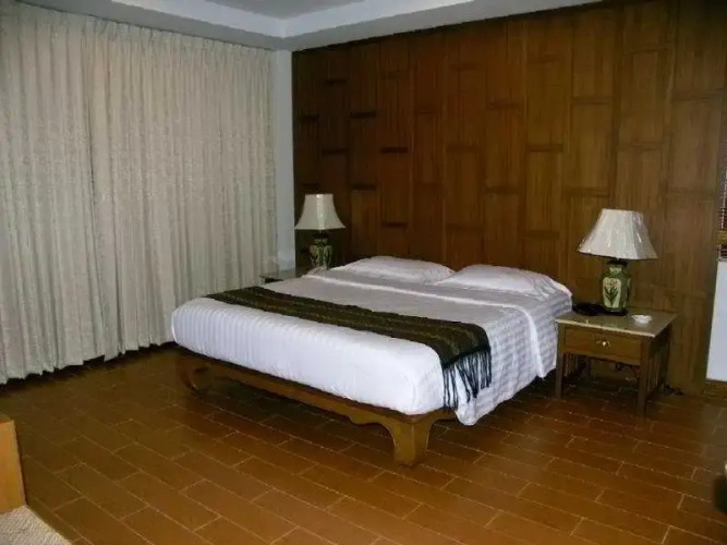 Sailom Resort Bangsaphan