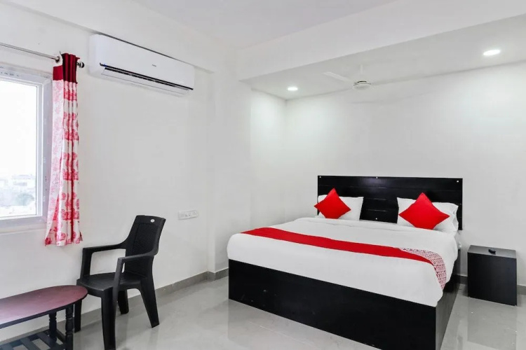 OYO 63021 Hotel Hill 9