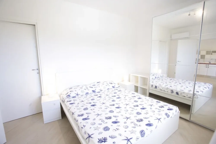 4 Bedrooms Apartment with balcony