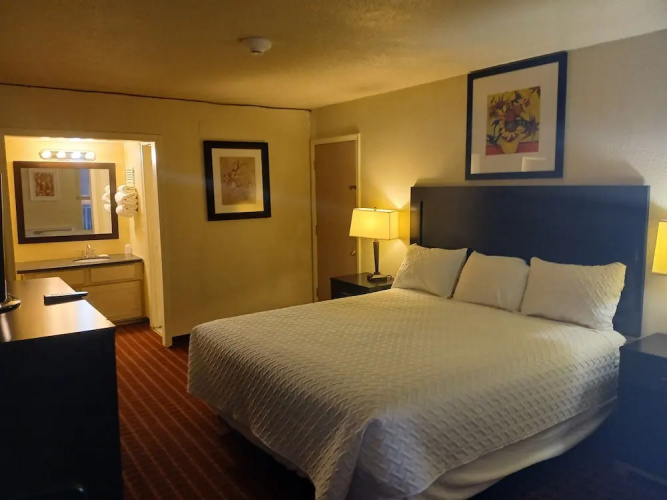 76 Family Inn - Branson, MO