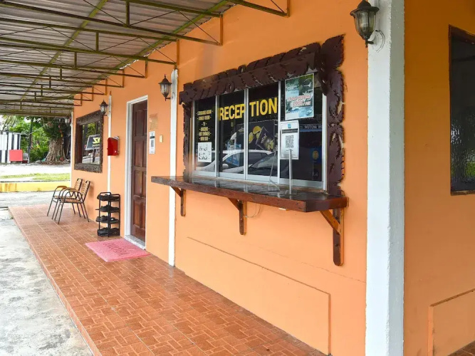 Hotel O Awan Biru Motel