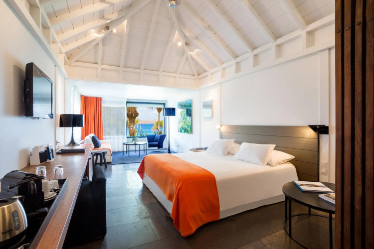 Christopher Hotel