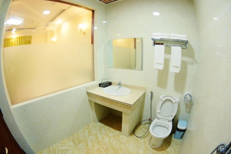 Shwe Hin Thar Hotel