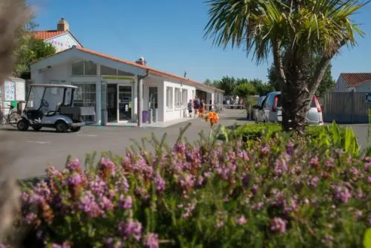 Camping Le Bois Joly