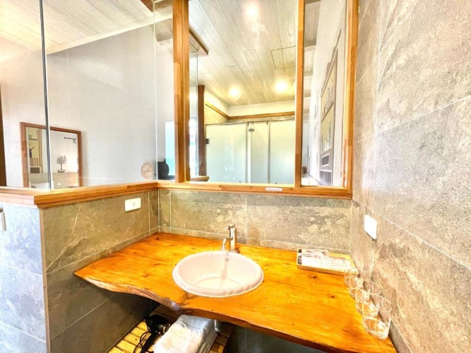 Standard Quadruple room with garden view
