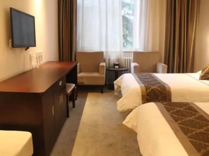 Jinan Silver Carnival Hotel