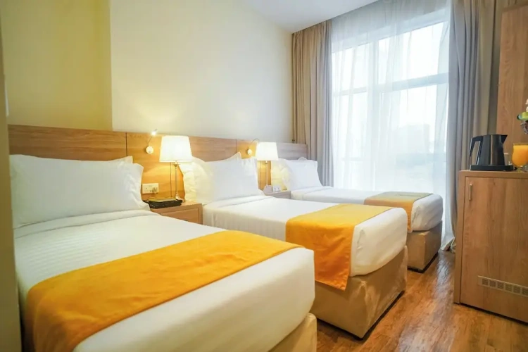 Standard Triple room