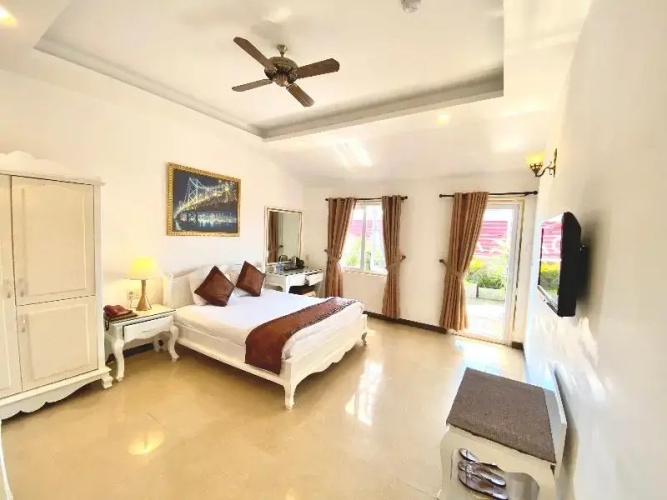 Tulip Hotel 1