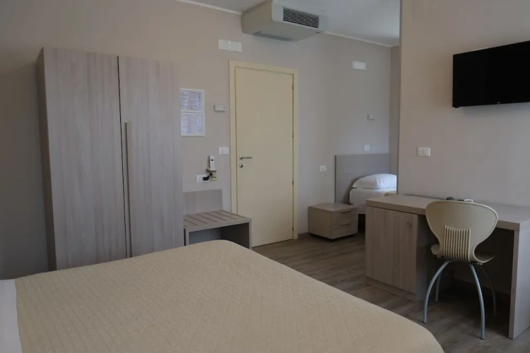 Standard Quadruple room with balcony