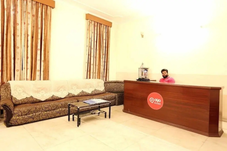 OYO Rooms Yamuna Expressway Premium