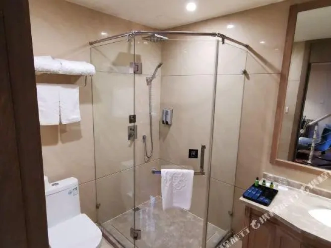 Deluxe Double Family Suite