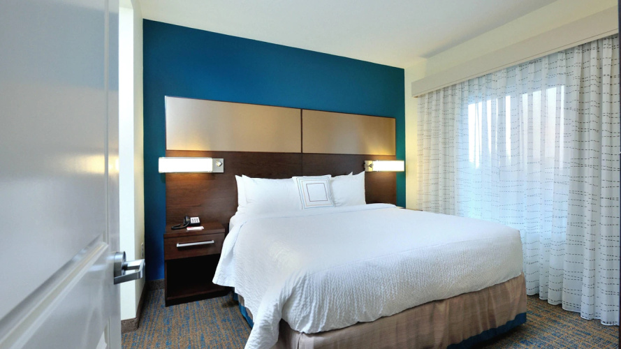 1 Bedroom Suite