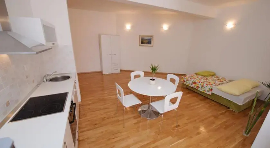 Deluxe Beach Apartments Renata
