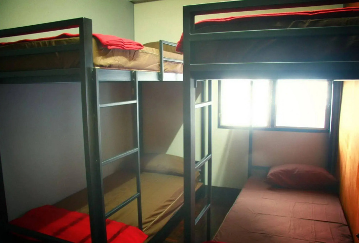 The Ranking Hostel & Cafe