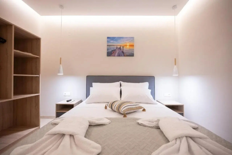 Blue Wave Suites - Ixia