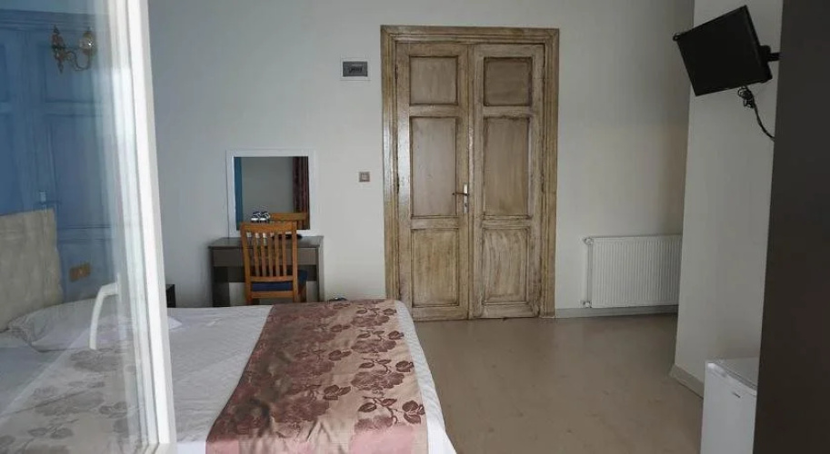Pyrgos Hotel