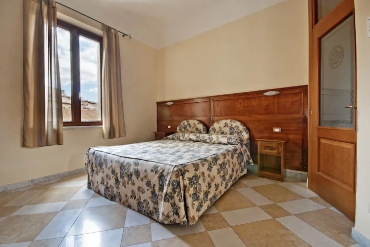 Standard Double room with city view