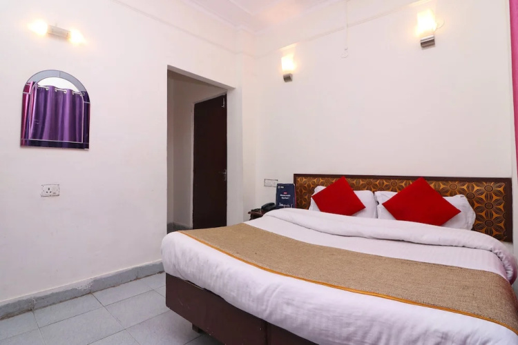 Shivam Hotel