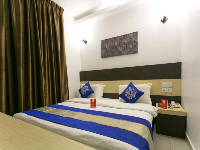 OYO 286 Uptown Hotel