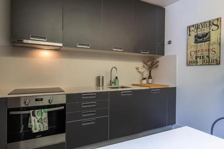 32 -Lovely 2 bedroom Apt in Principe Real