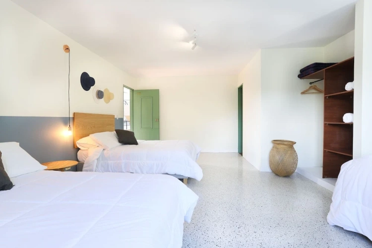 Standard Sextuple room