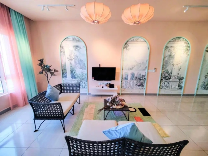 2 Bedrooms Apartment