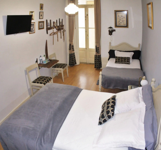 Álvares Cabral Guest House
