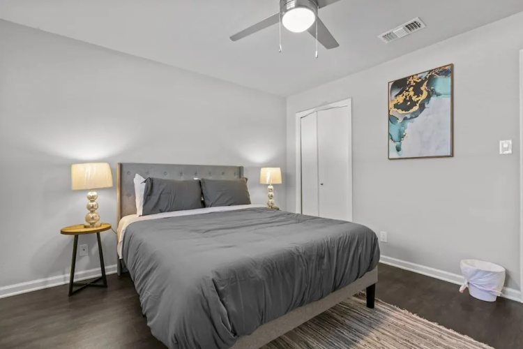 Stylish 1BR Downtown Evonify