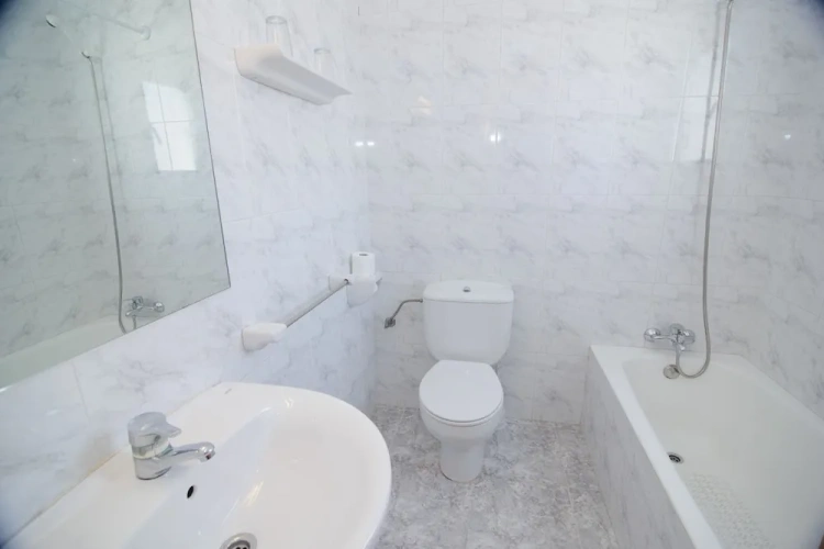 Standard Triple room with balcony