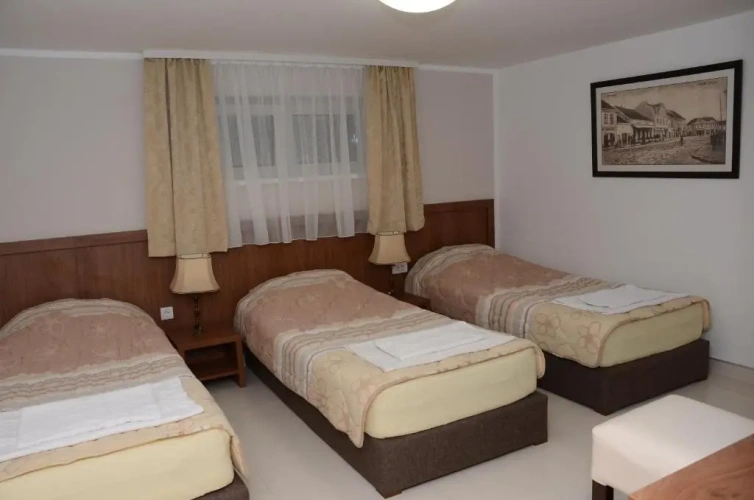 3 Bedrooms Apartment