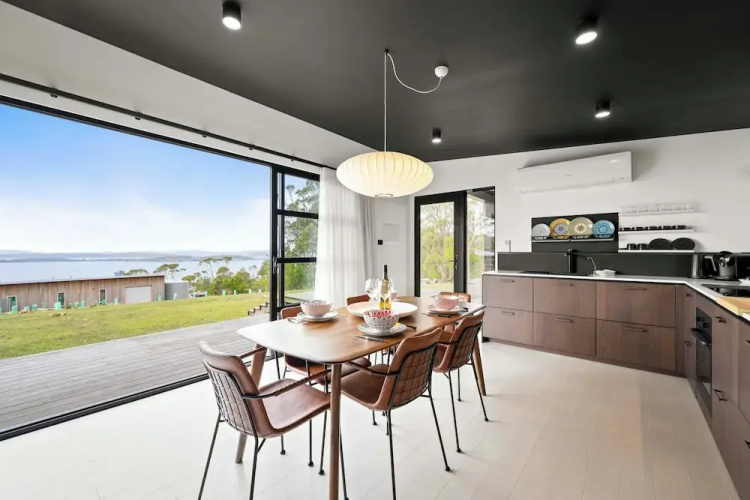 The Outlook on Mount Louis – 1 Bedroom