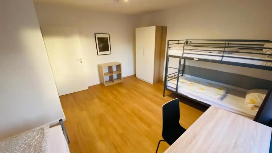 3 Bedrooms Apartment