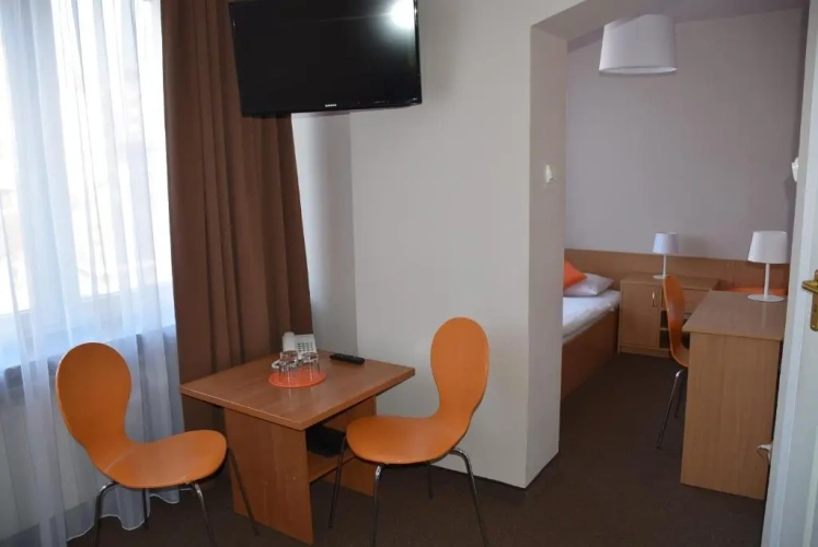 Economy Triple room