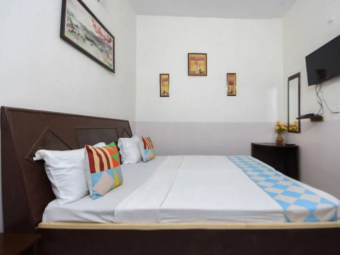 OYO 13347 Home Studios Kasauli