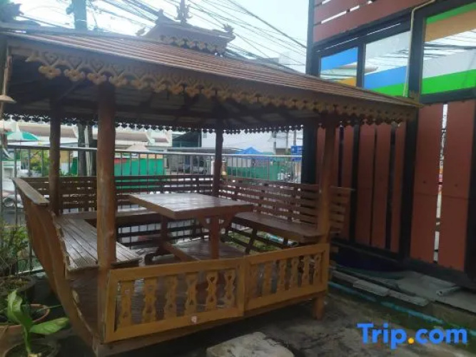 Sisaket PonTaWin Budget Inn