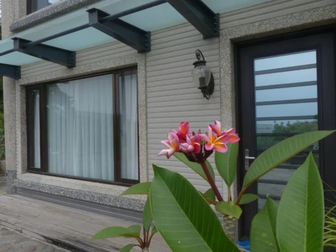 Standard Triple room with sea view