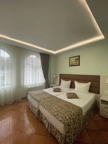 1 Bedroom Apartment with balcony and with city view