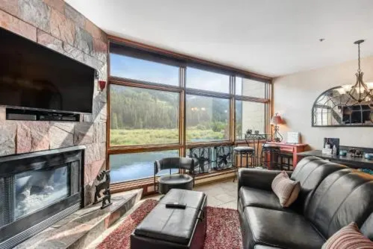 River Bank Lodge 2914