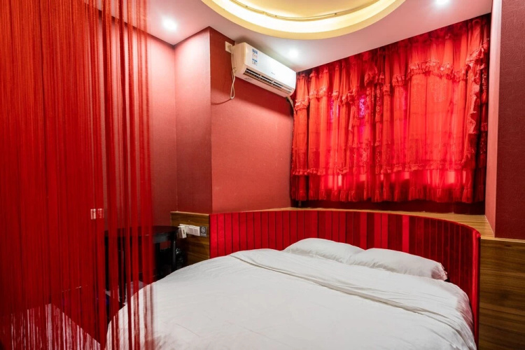 Chongqing Alvin Hotel