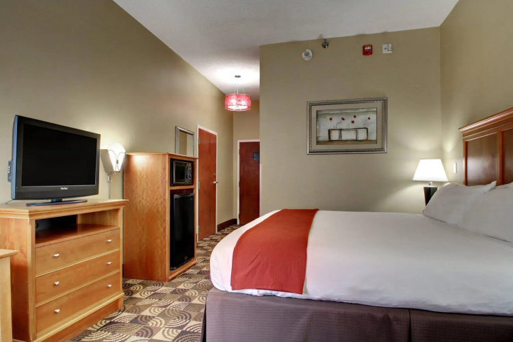 Holiday Inn Express Hurricane by IHG