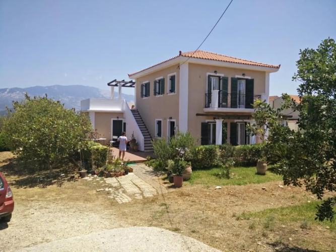Villa Moschona