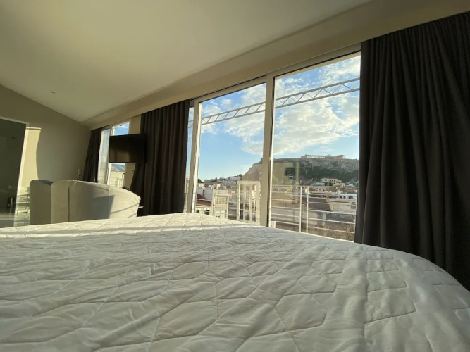 24K Athena Suites
