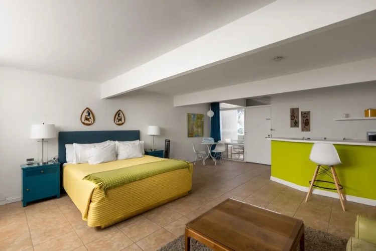 Monkey Tree Hotel 2 in Palm Springs