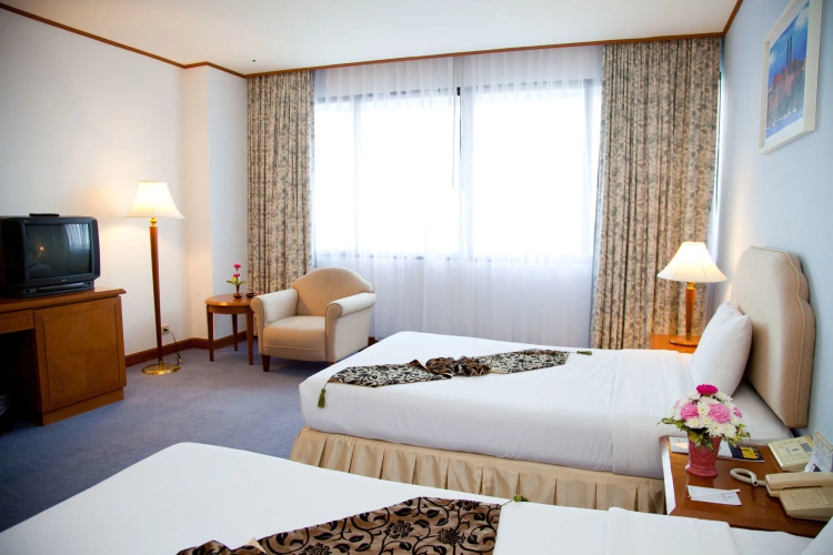Thumrin Thana Hotel