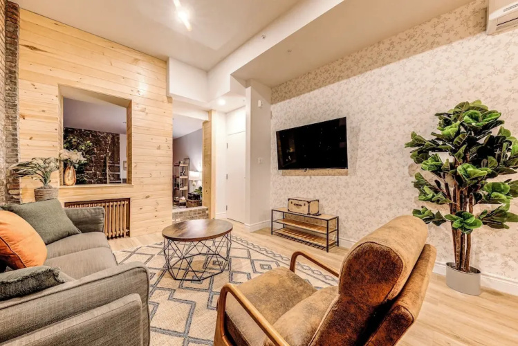 Bohemian Vieux Quebec Two Bedroom