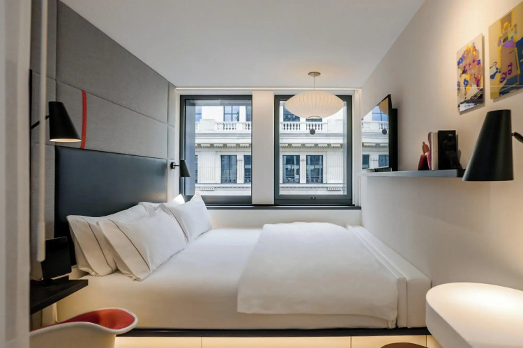 citizenM Paris Champs-Élysees Hotel