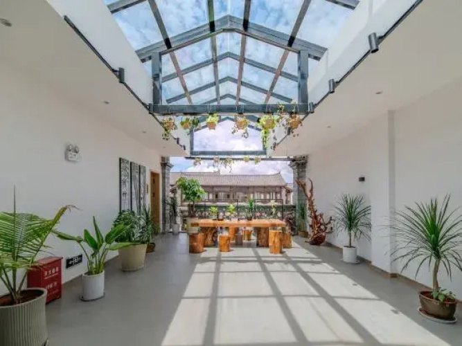 Jianshui Jingyi Time Inn